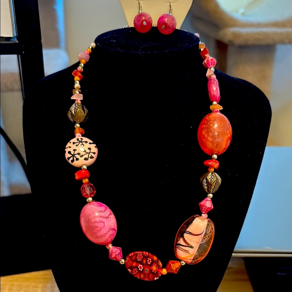 Designer, Shelley, Canadian gorgeous glass beaded necklace and earrings